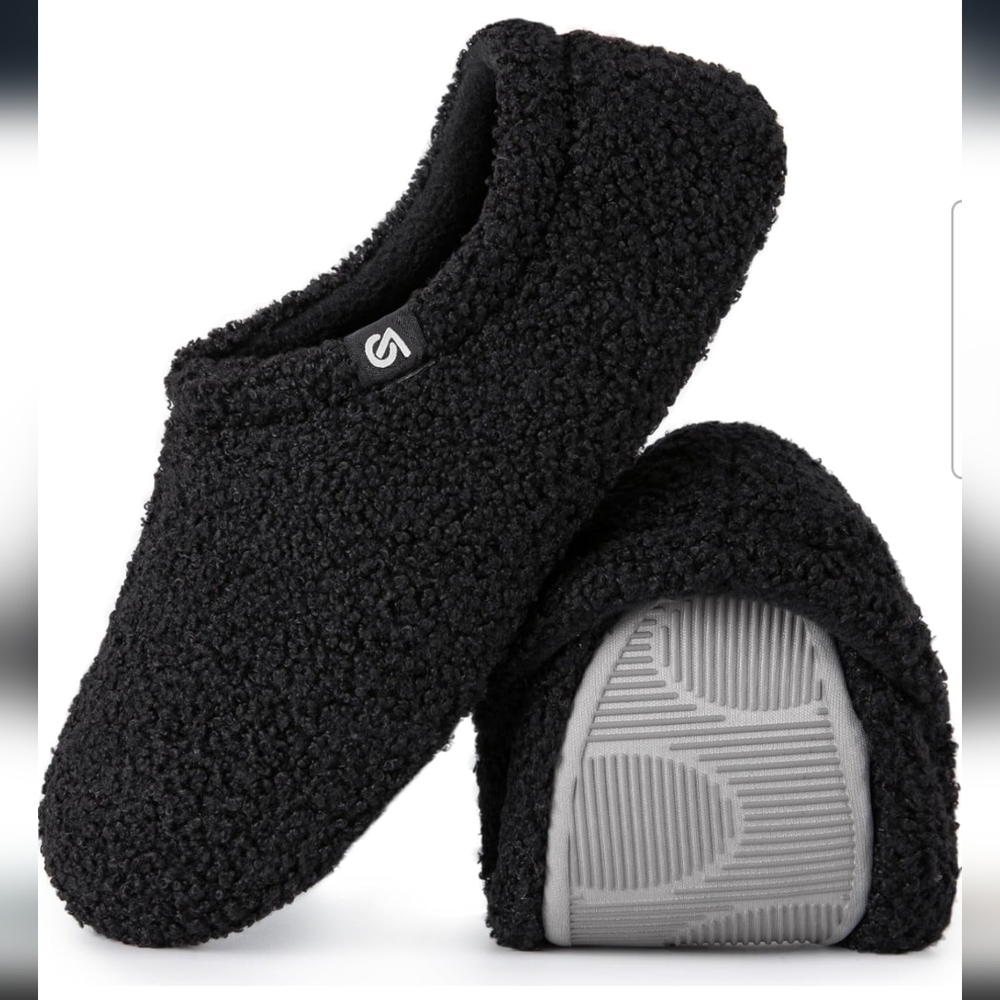 Cozy Black Women's Sherpa Slippers